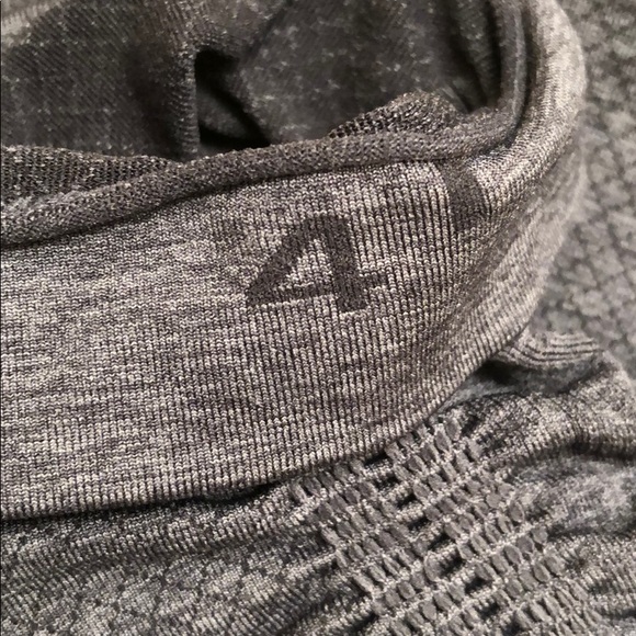 Lululemon in the flow Crops - Picture 5 of 5